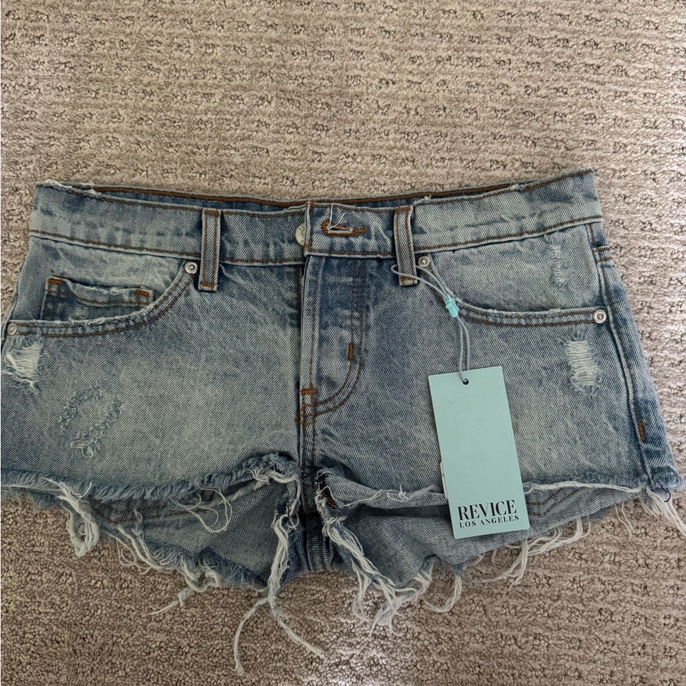 *NEW* REVICE Editors Cut Summer Fling Jean Shorts